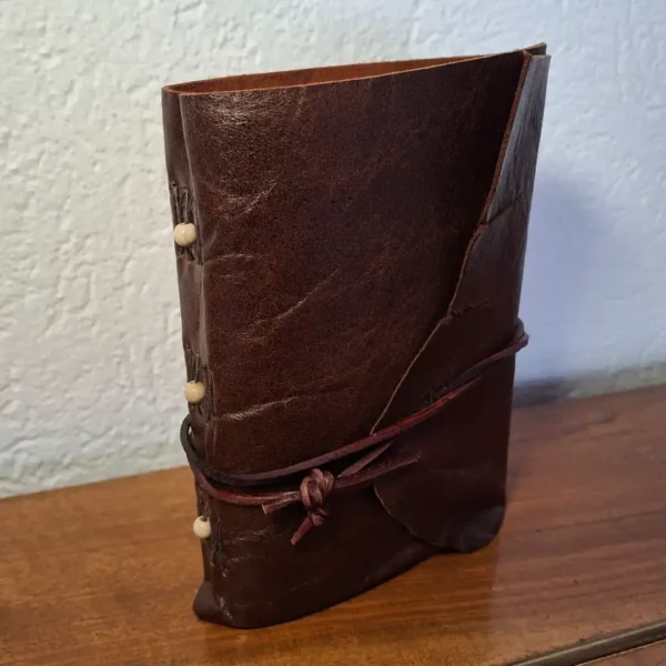 Cahier A6<br>cuir souple – Image 2
