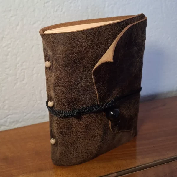 Cahier A6<br>cuir souple – Image 2